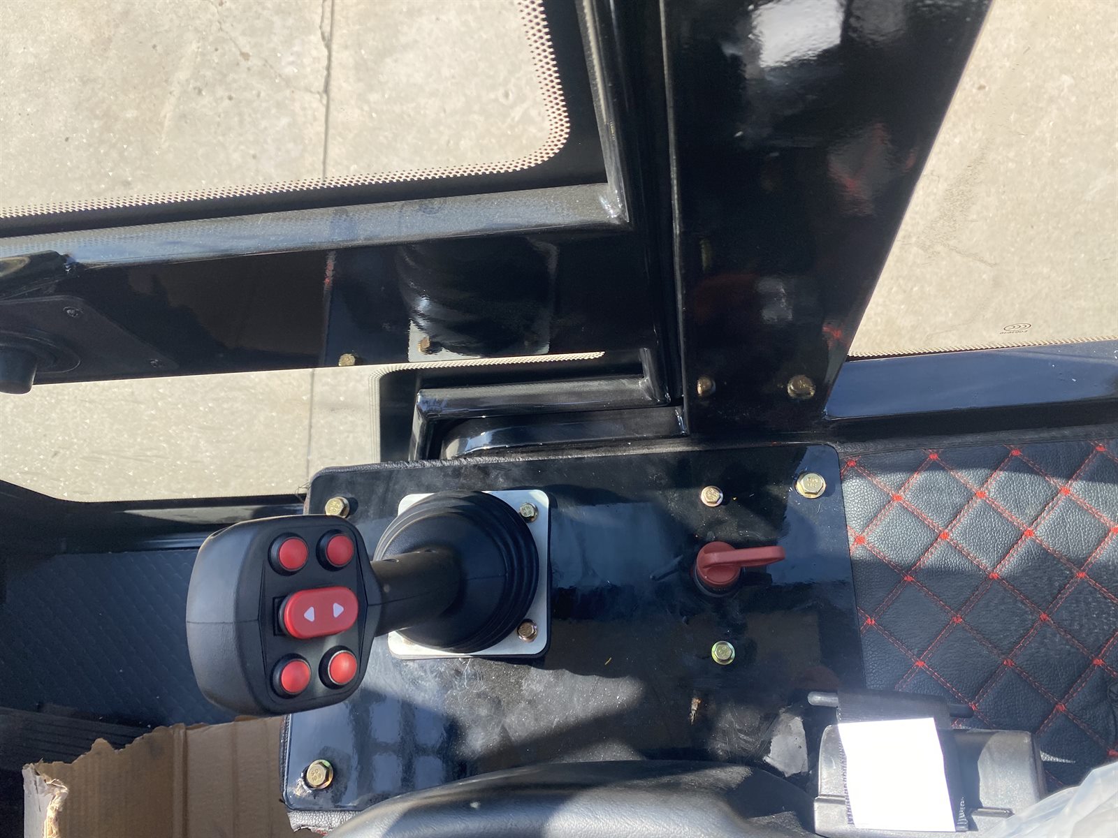 H180T Compact Telescopic Loader real machine view 3