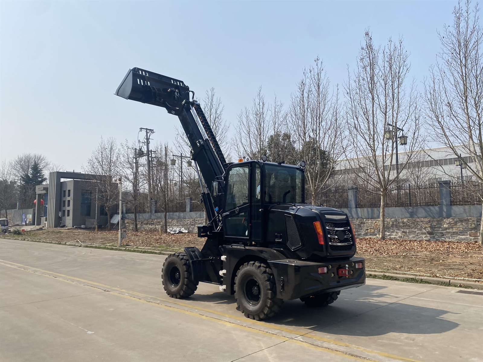 TL1500 Telescopic Wheel Loader real machine view 8