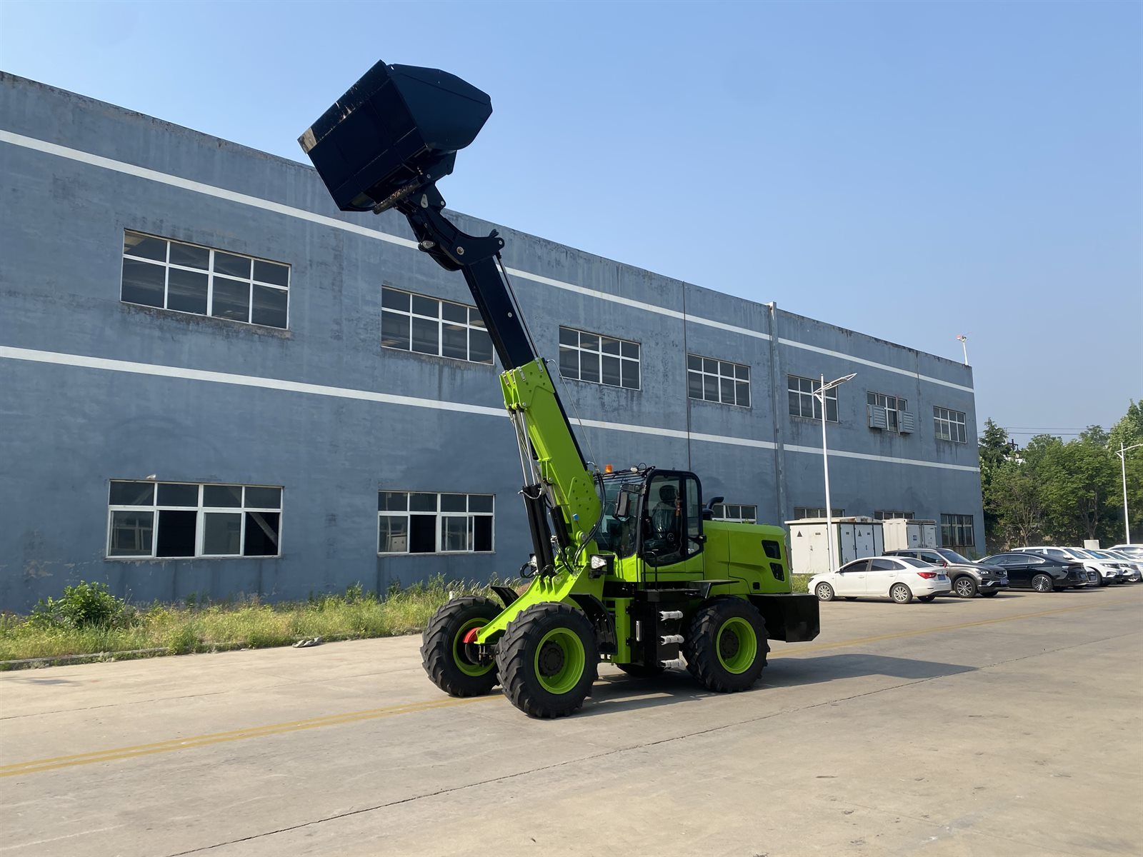 SolidForge TL3000 telescopic wheel loader at the factory