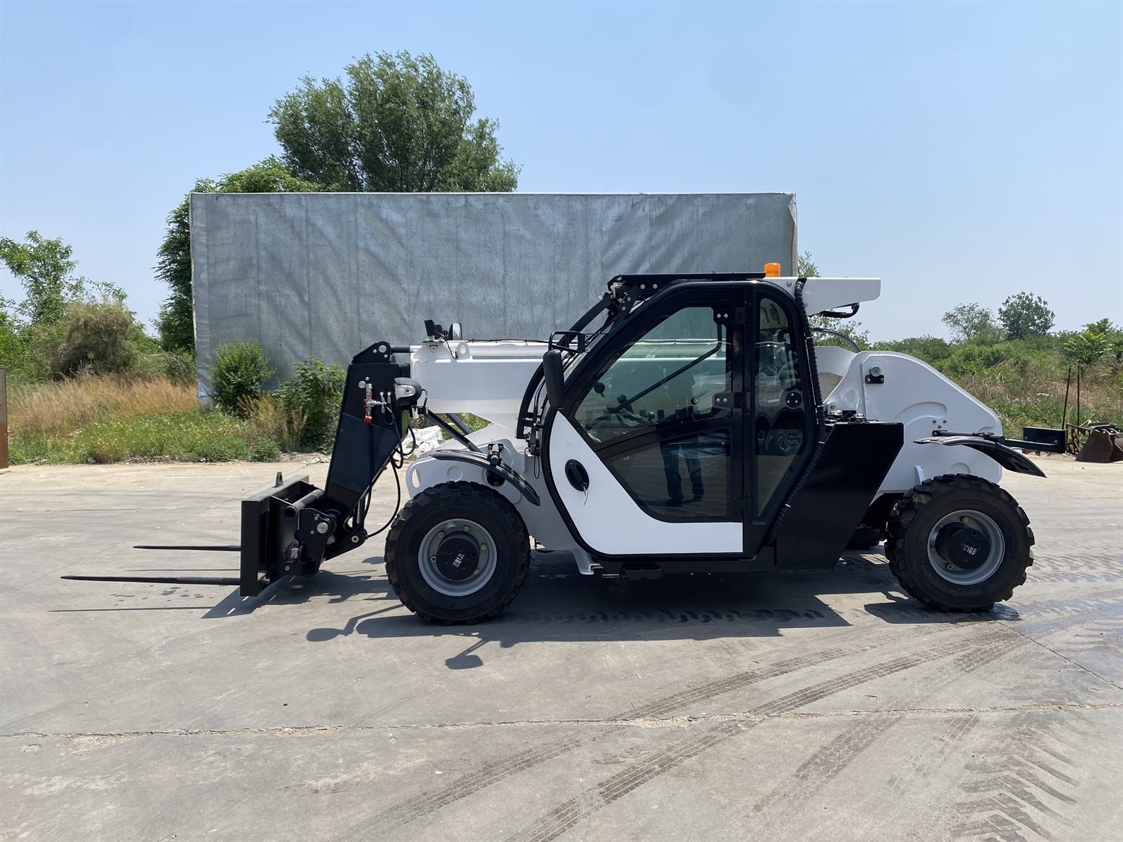 TR625 Telehandler real machine view 2