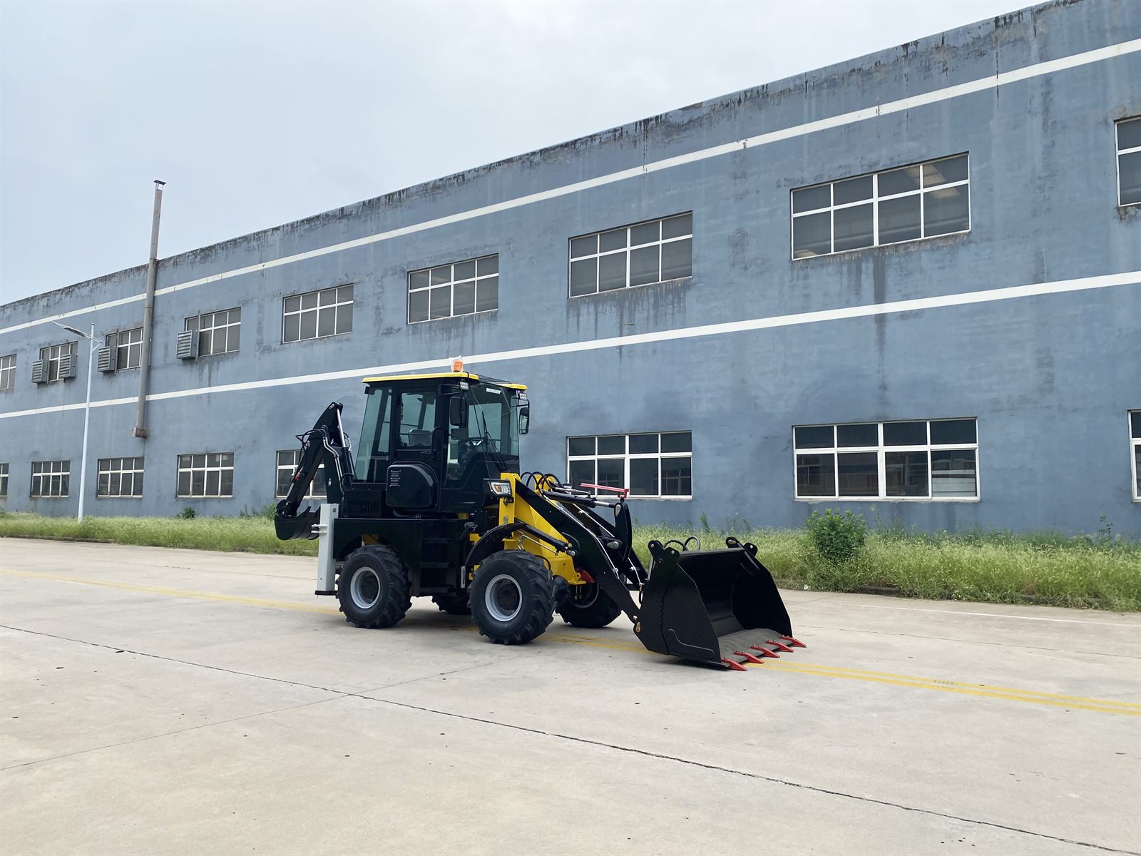 WZ25-18 Backhoe Loader real machine view 4